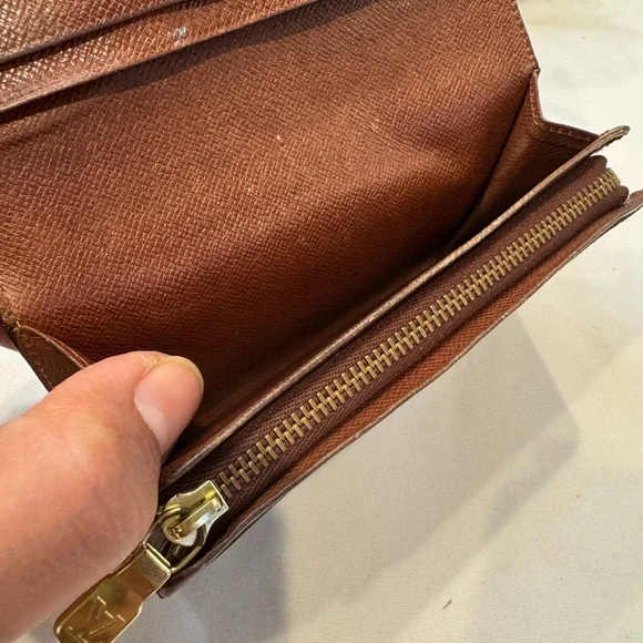 Authentic Louis Vuitton Brown Monogram Wallet - Picture 10 of 13